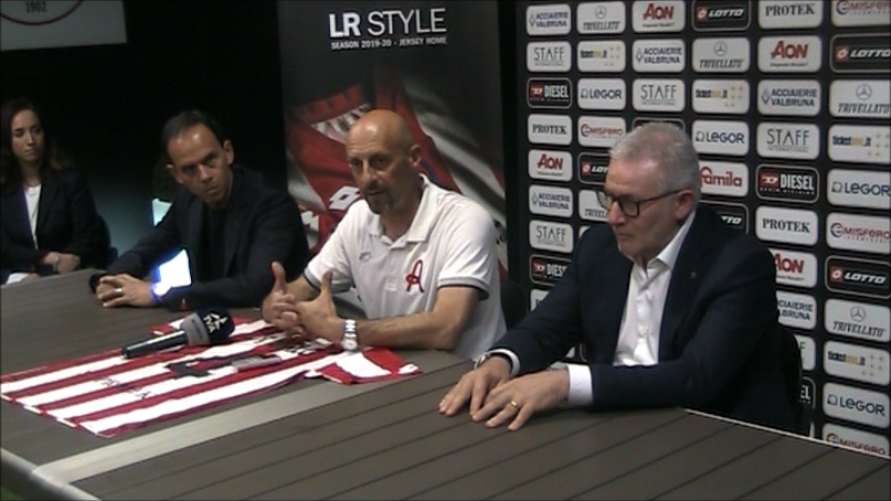 La presentazione ufficiale del nuovo allenatore Mimmo Di Carlo (video)