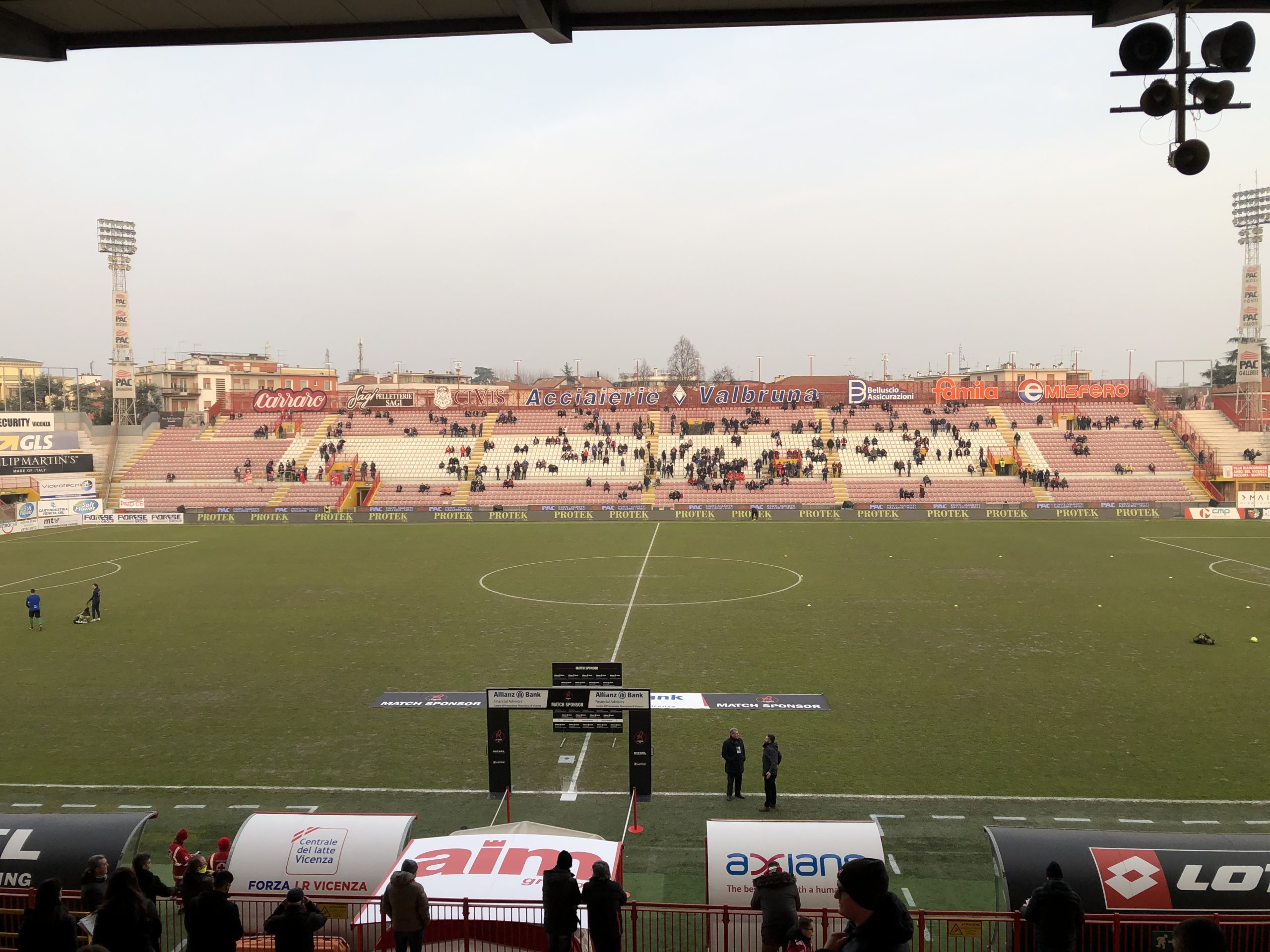 L.R. Vicenza-Gubbio: 0-0 (24^ giornata)